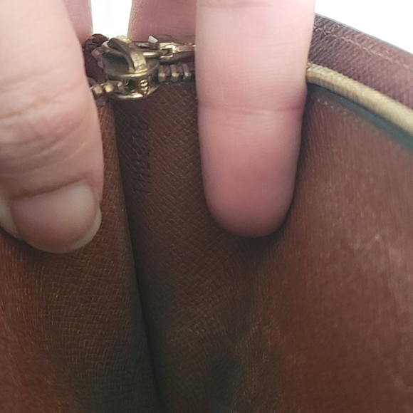 100% Authentic Louis vuitton monogram long wallet - Picture 3 of 16